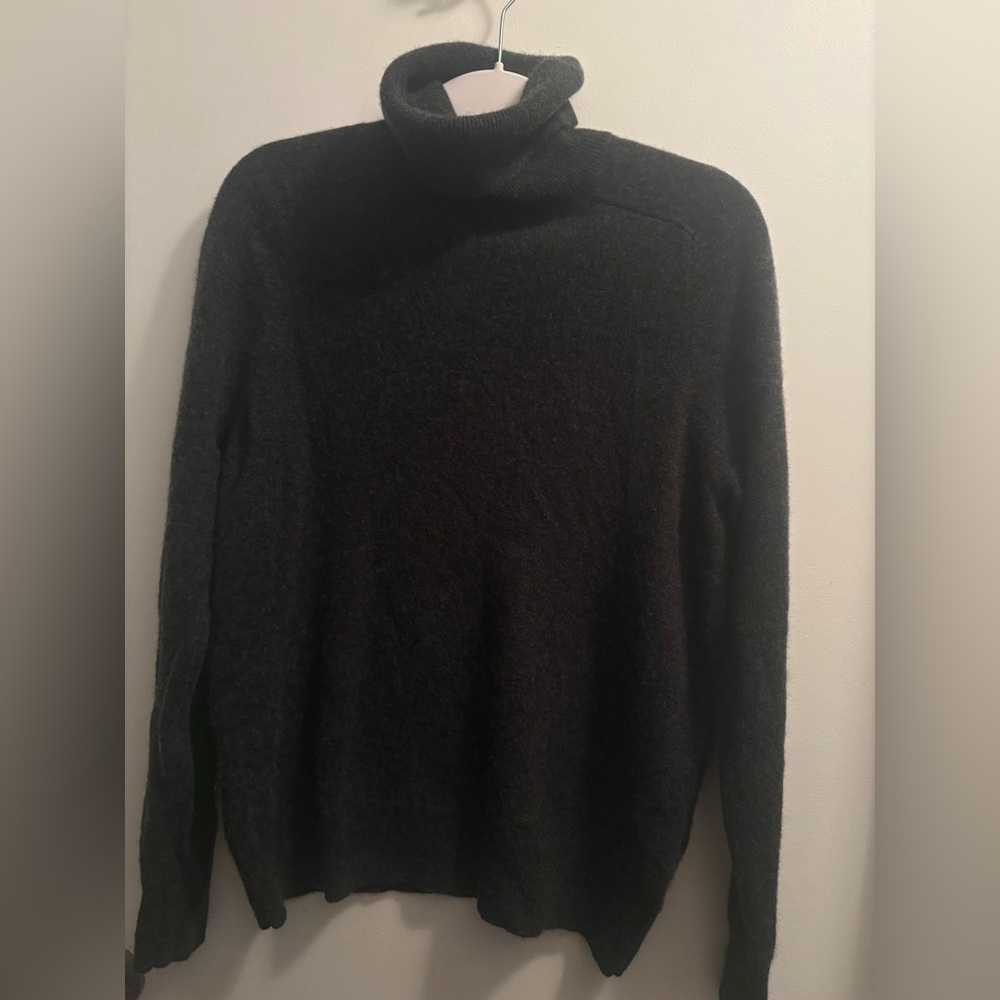 Brooks Brother’s 100% Cashmere Turtleneck Sweater